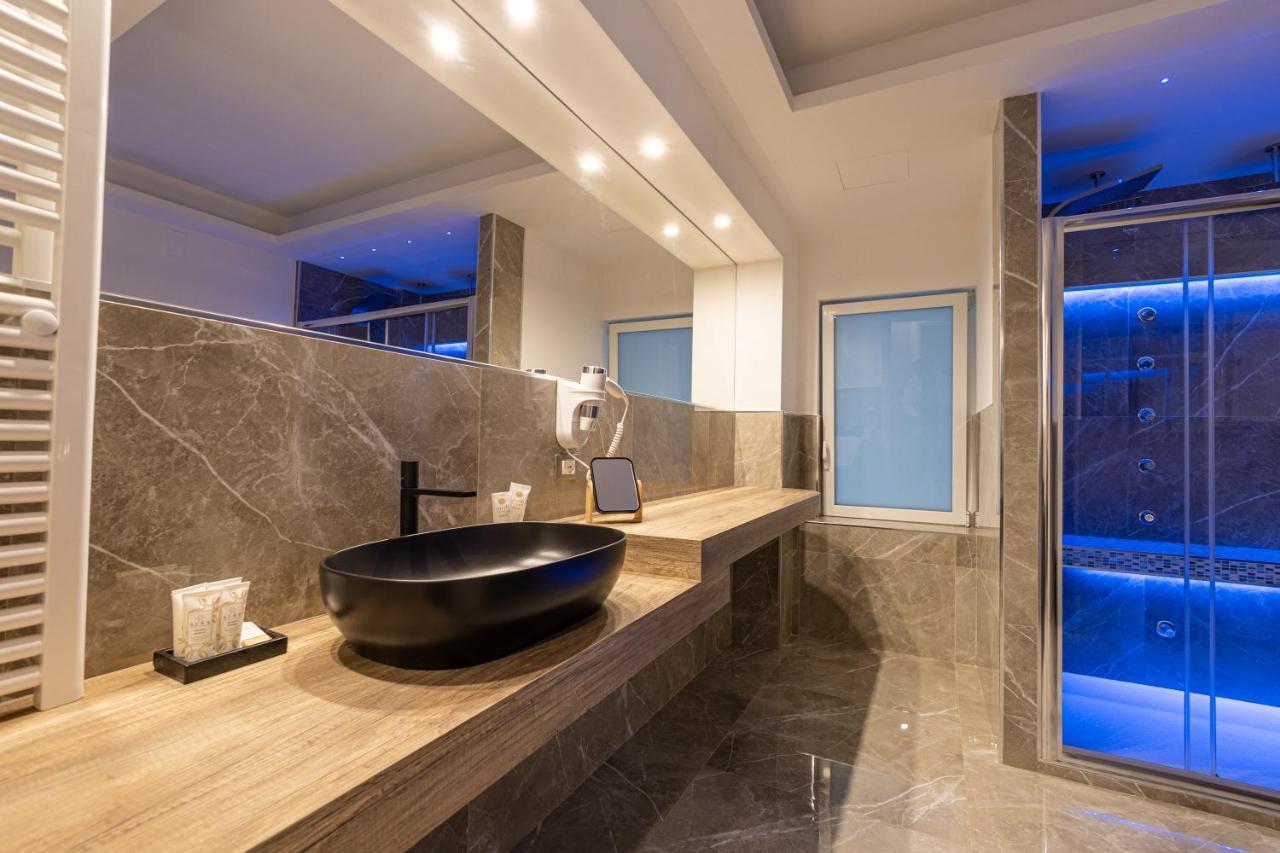 Maximum Exclusive Suite & Spa Palermo Bagian luar foto